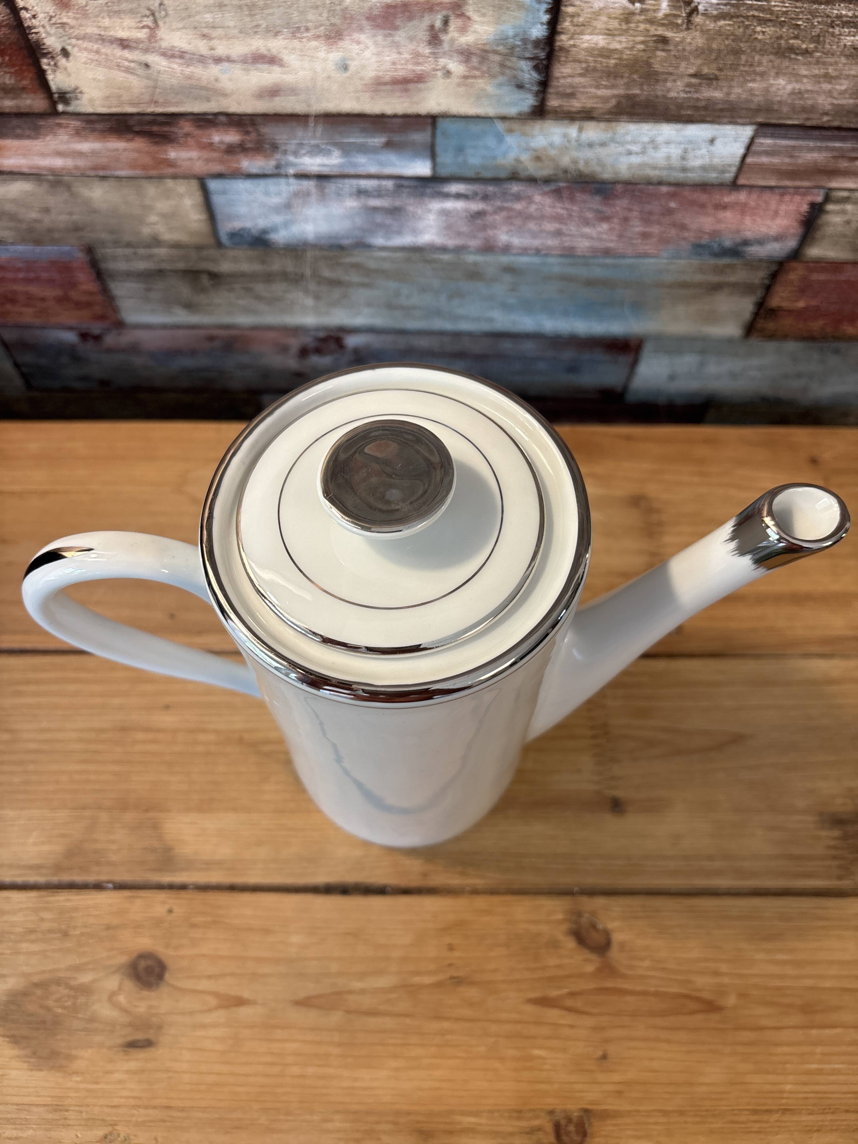 Porcelain coffee pot