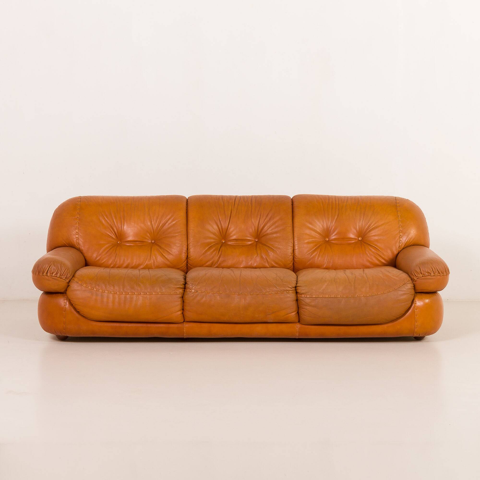 Mobil Girgi Sapporo leather sofa, 1970s