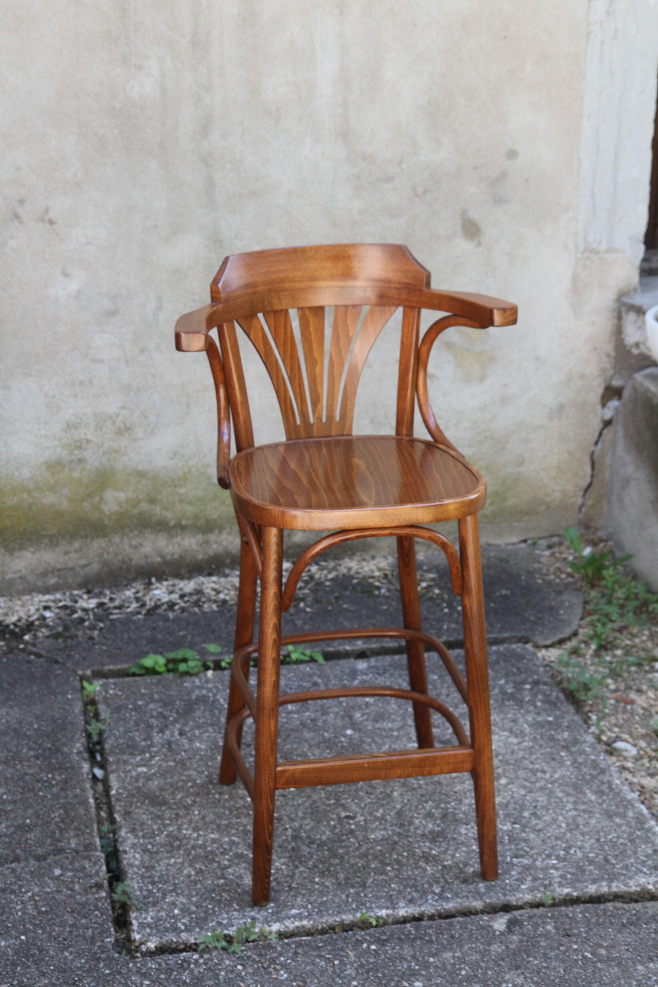 High curved wooden bar chair