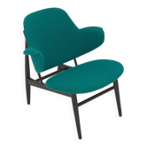 Shell lounge chair