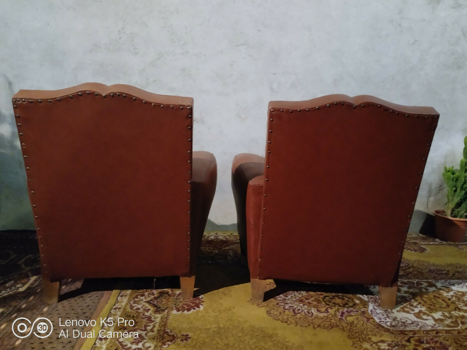 Paire de fauteuils club moustache 1940