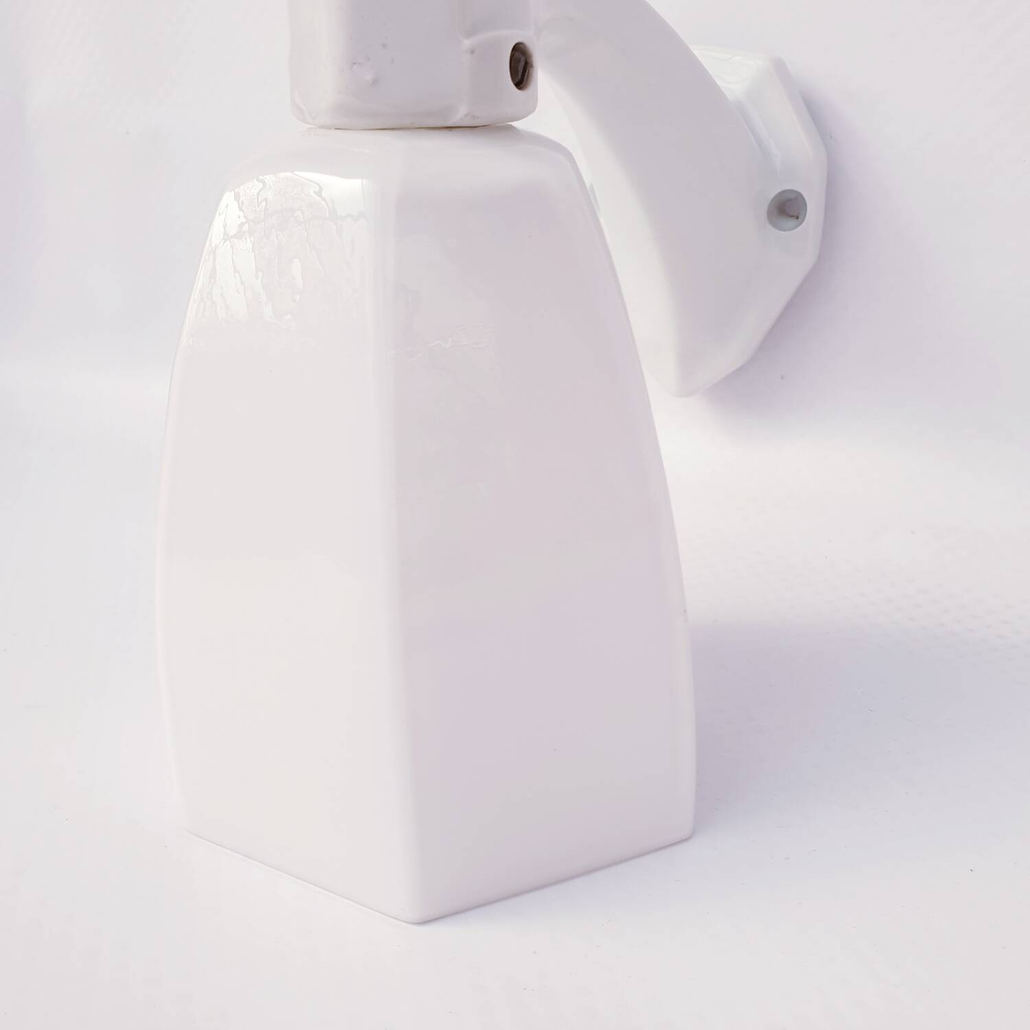 Art Deco porcelain wall lamp