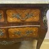 Louis XV style commode, in rosewood marquetry.