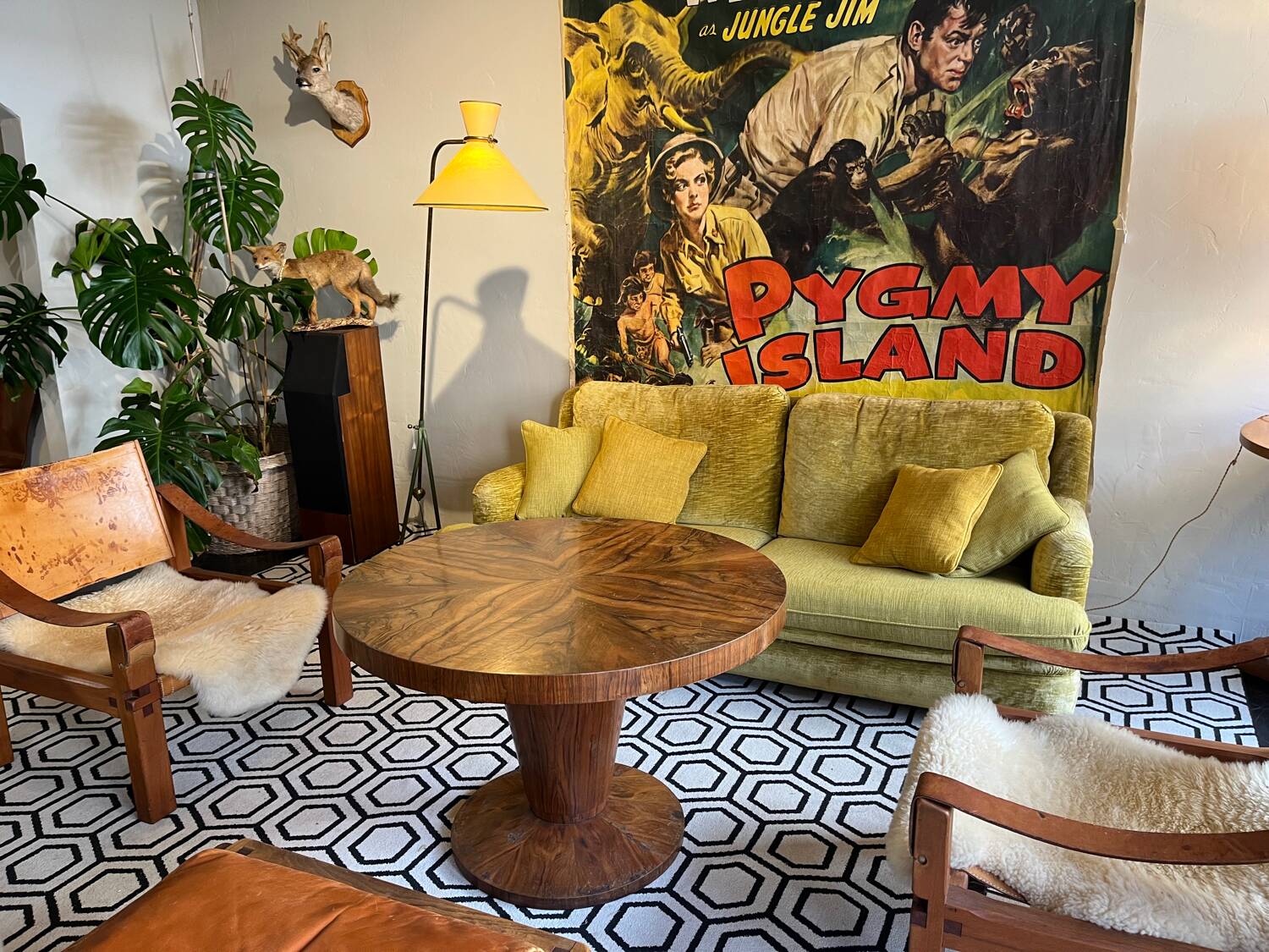 Large pedestal table 1930