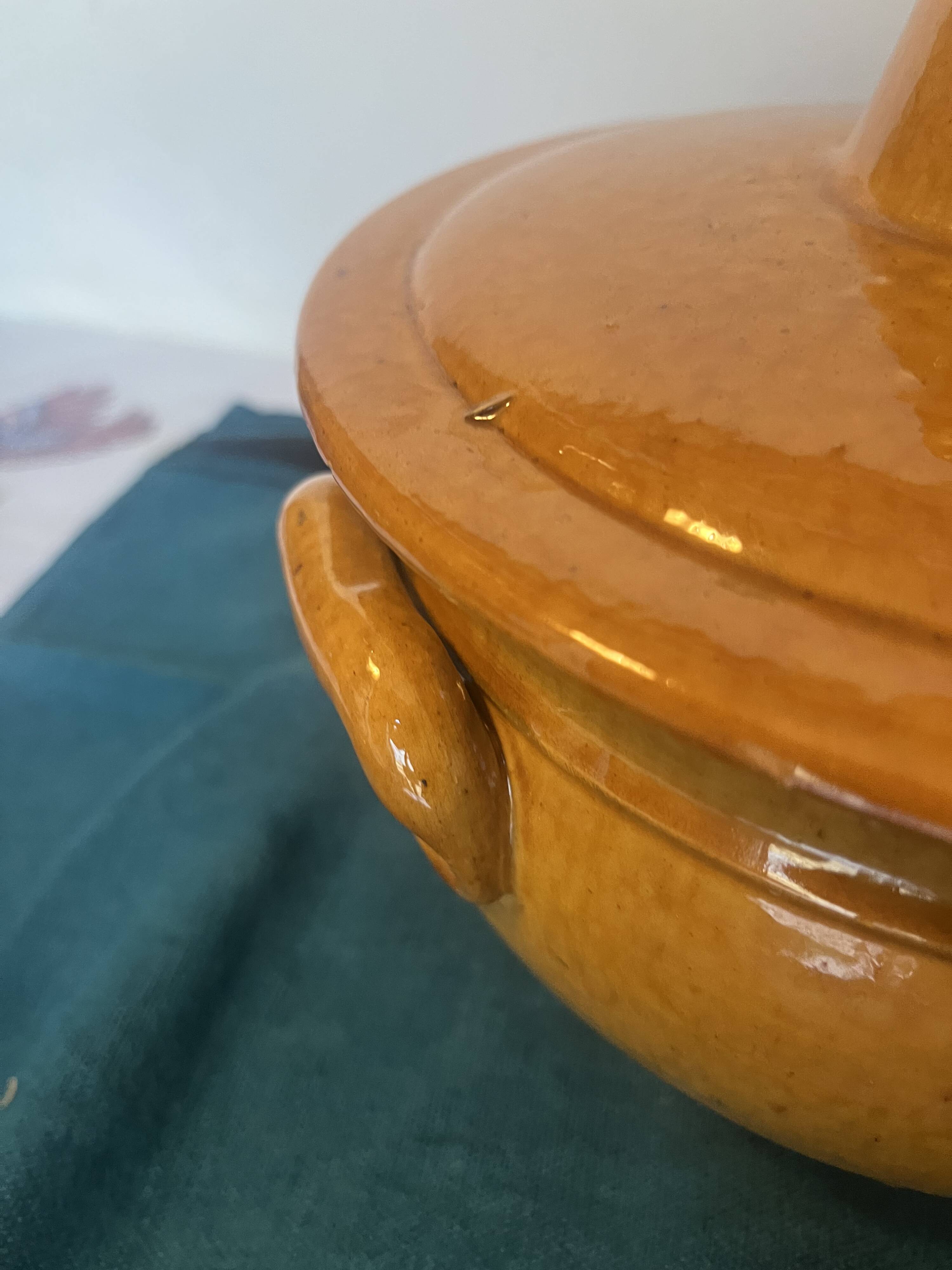 Soupière ancienne Biot Augé Larribé