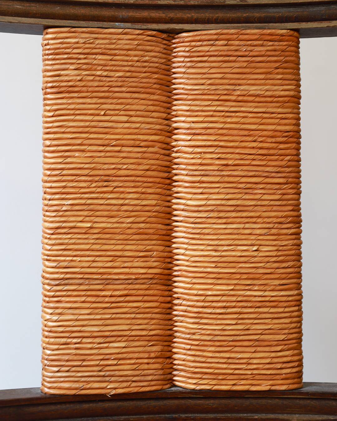 Fauteuil en bois et rotin