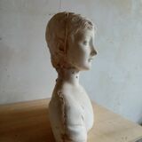 Modeling plaster statue