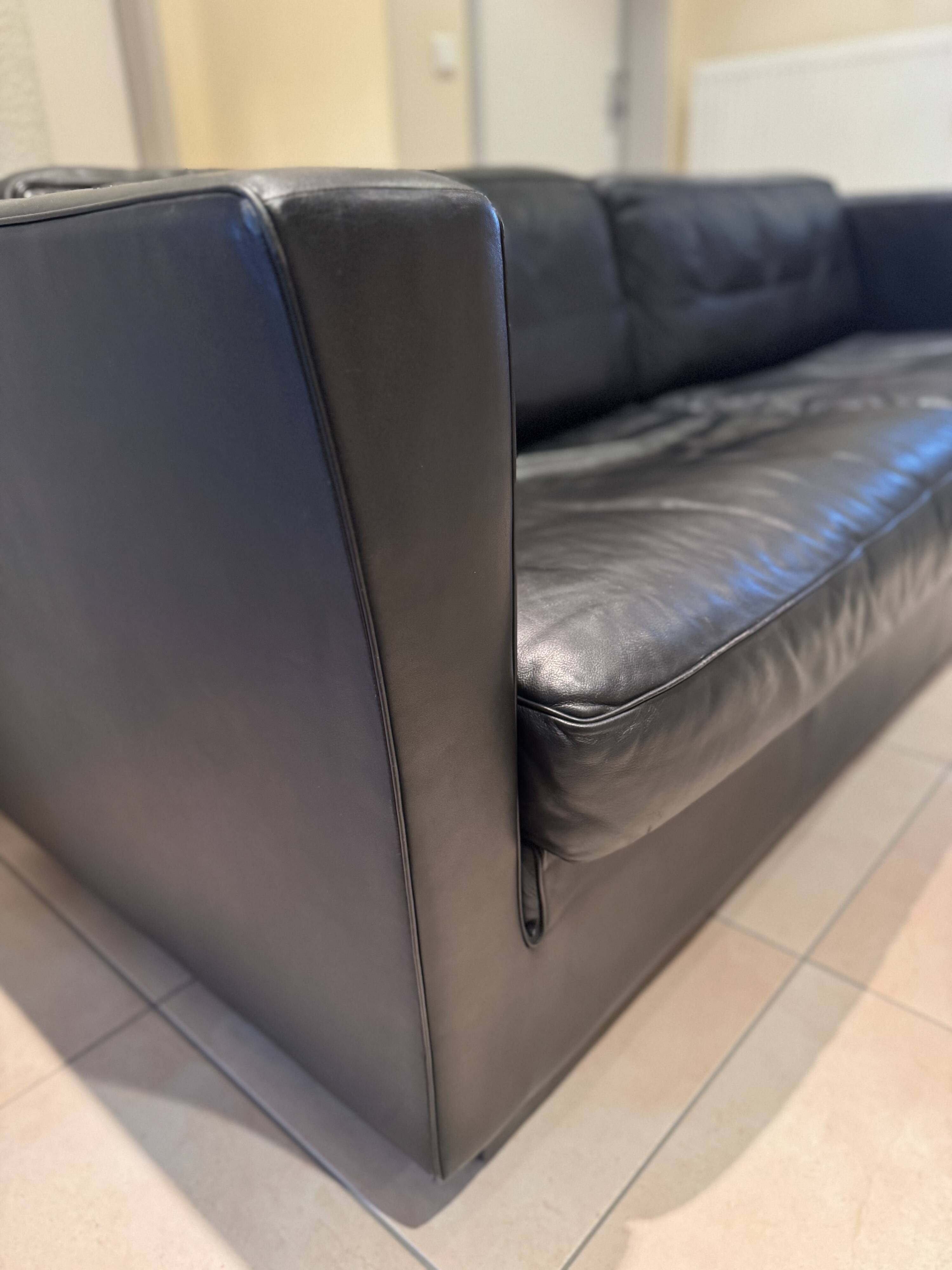 Black leather sofa by Sede – Design by Andrée Putman – 1990s