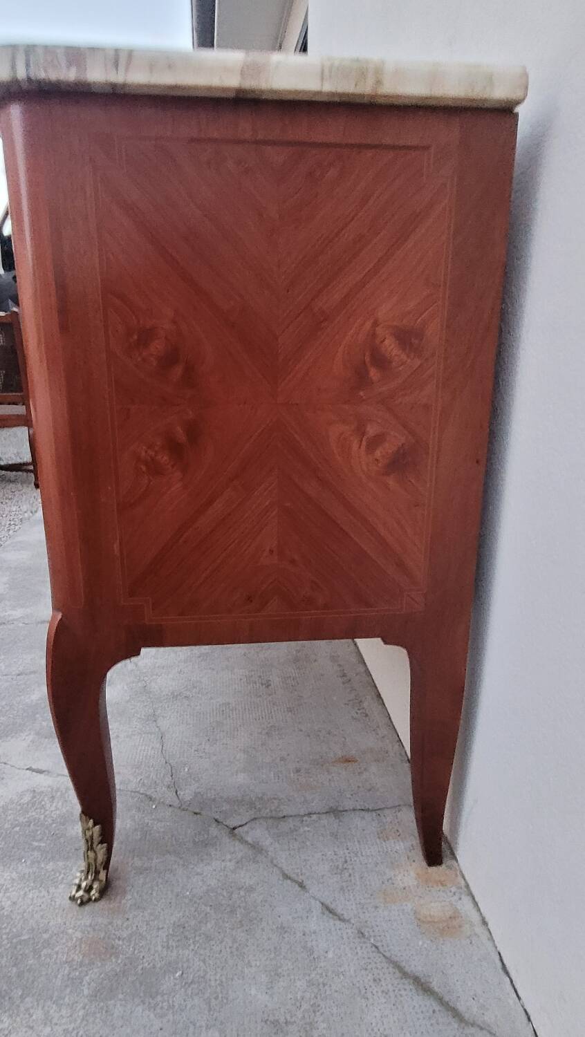 Louis XV Louis XVI rosewood commode, 19th century.