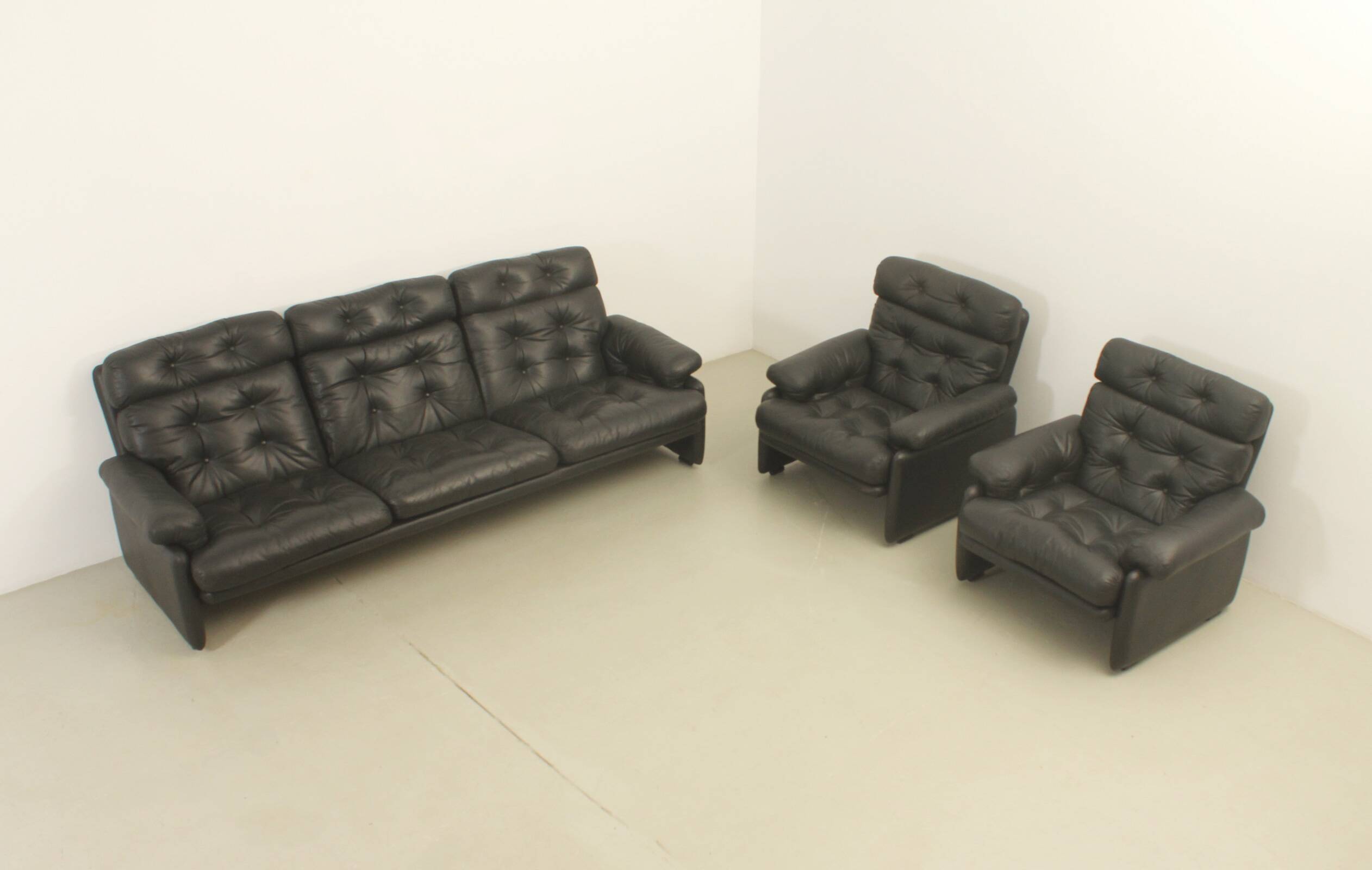 Three-seater Coronado sofa by Tobia Scarpa for B&B, Italy, 1966.