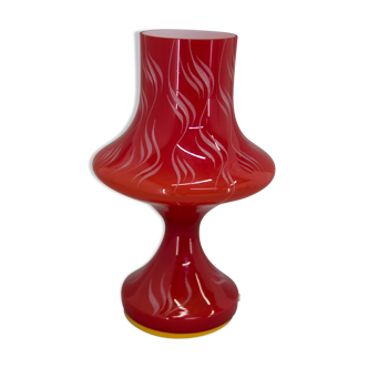 Lampe de table rouge tout en verre par Valasske Mezirici, 1970s