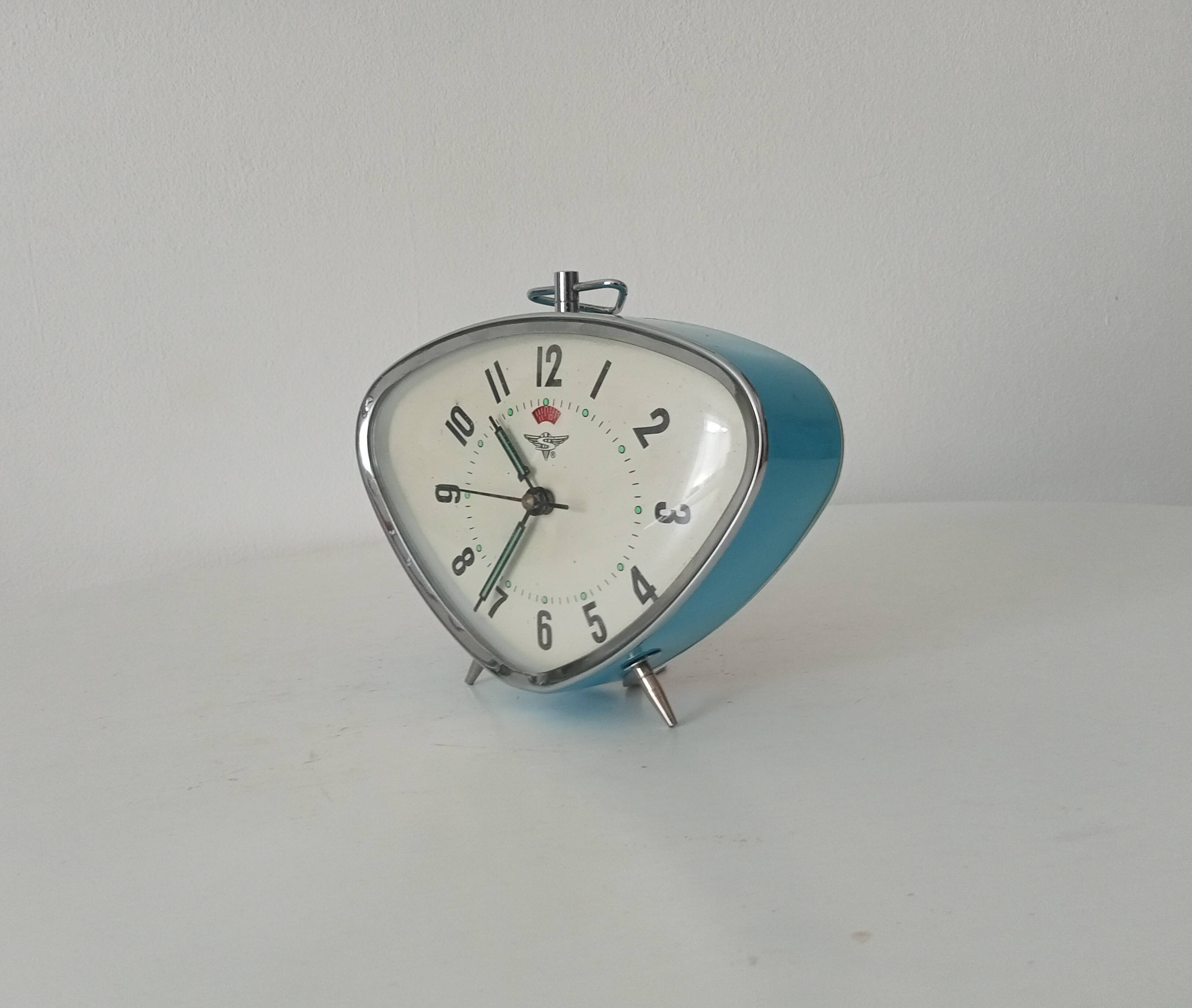 Vintage mechanical alarm clock from the 60s/70s by Shanghai