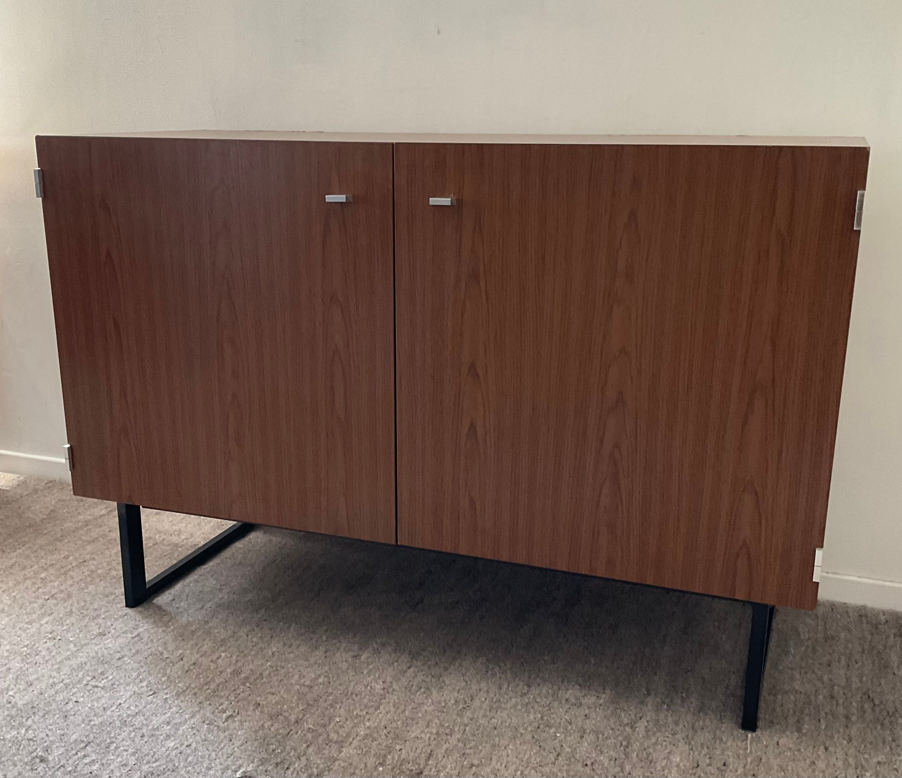 High enfilade Pierre Guariche for Meurop 60s