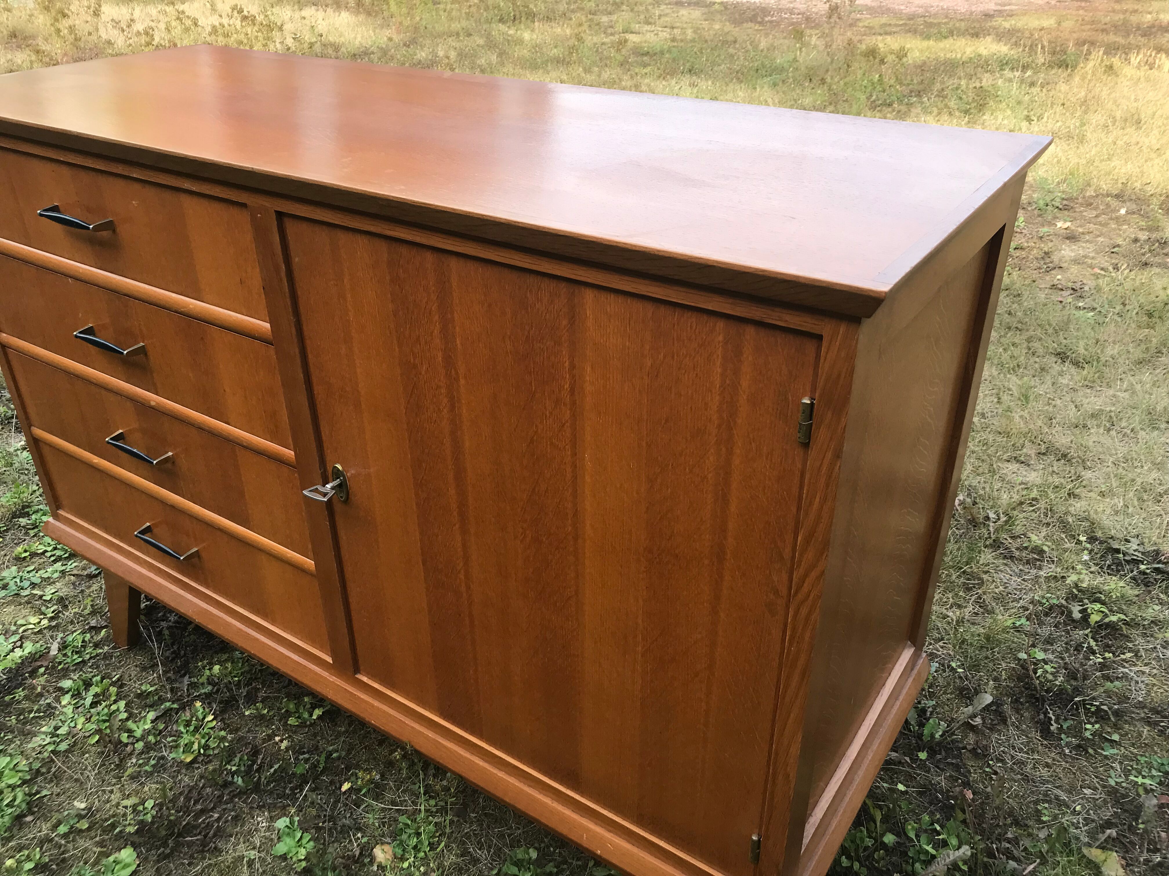 Commode vintage pieds compas