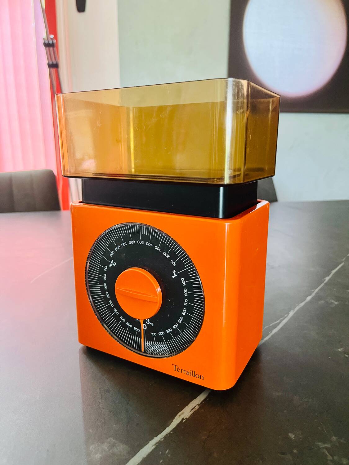 Vintage 1970 Terraillon kitchen scale 3kg orange