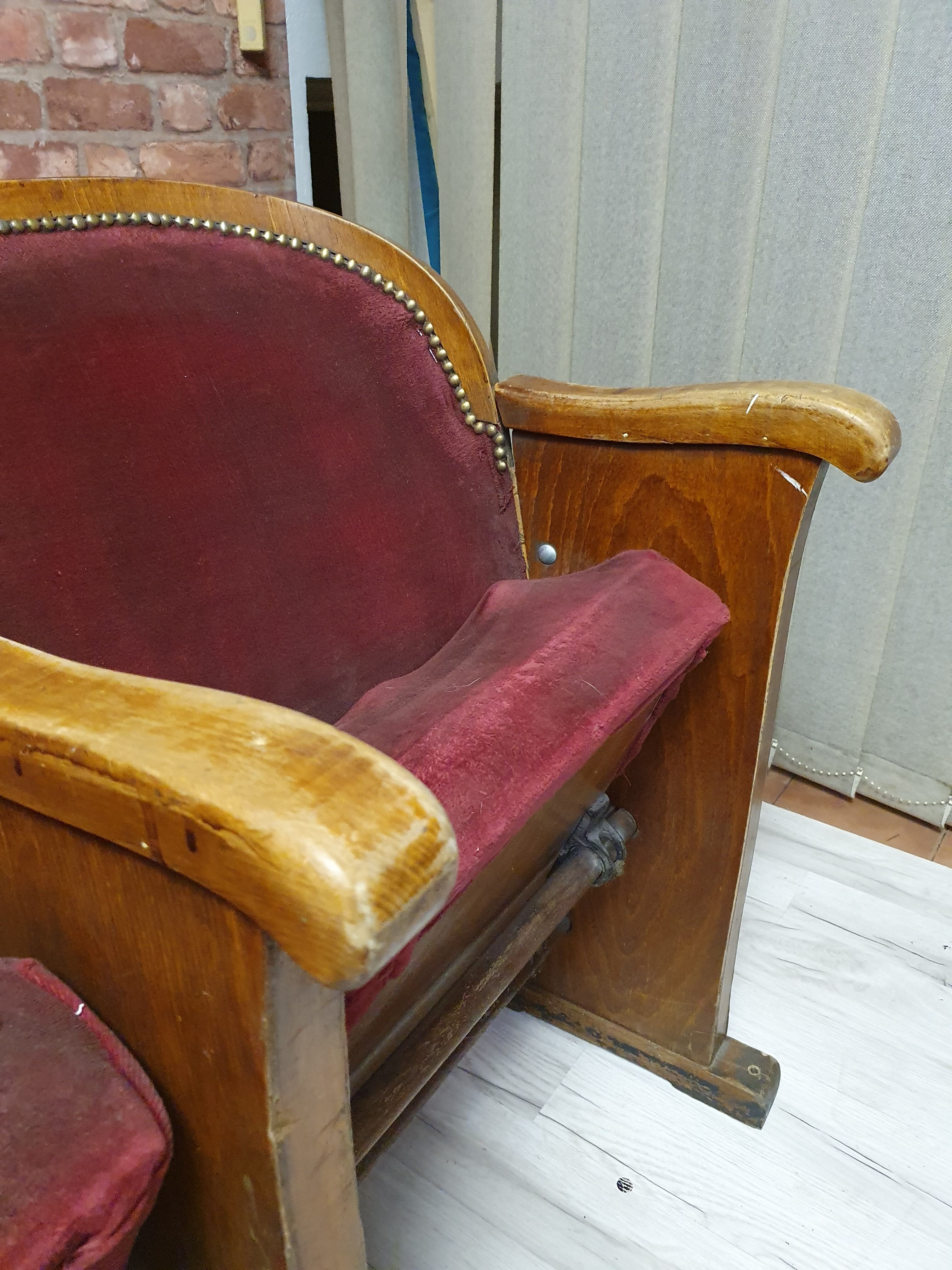 Double cinema chairs, Poland of the 1950s, to renovate