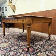 Classic English Writing Desk Partnerdesk