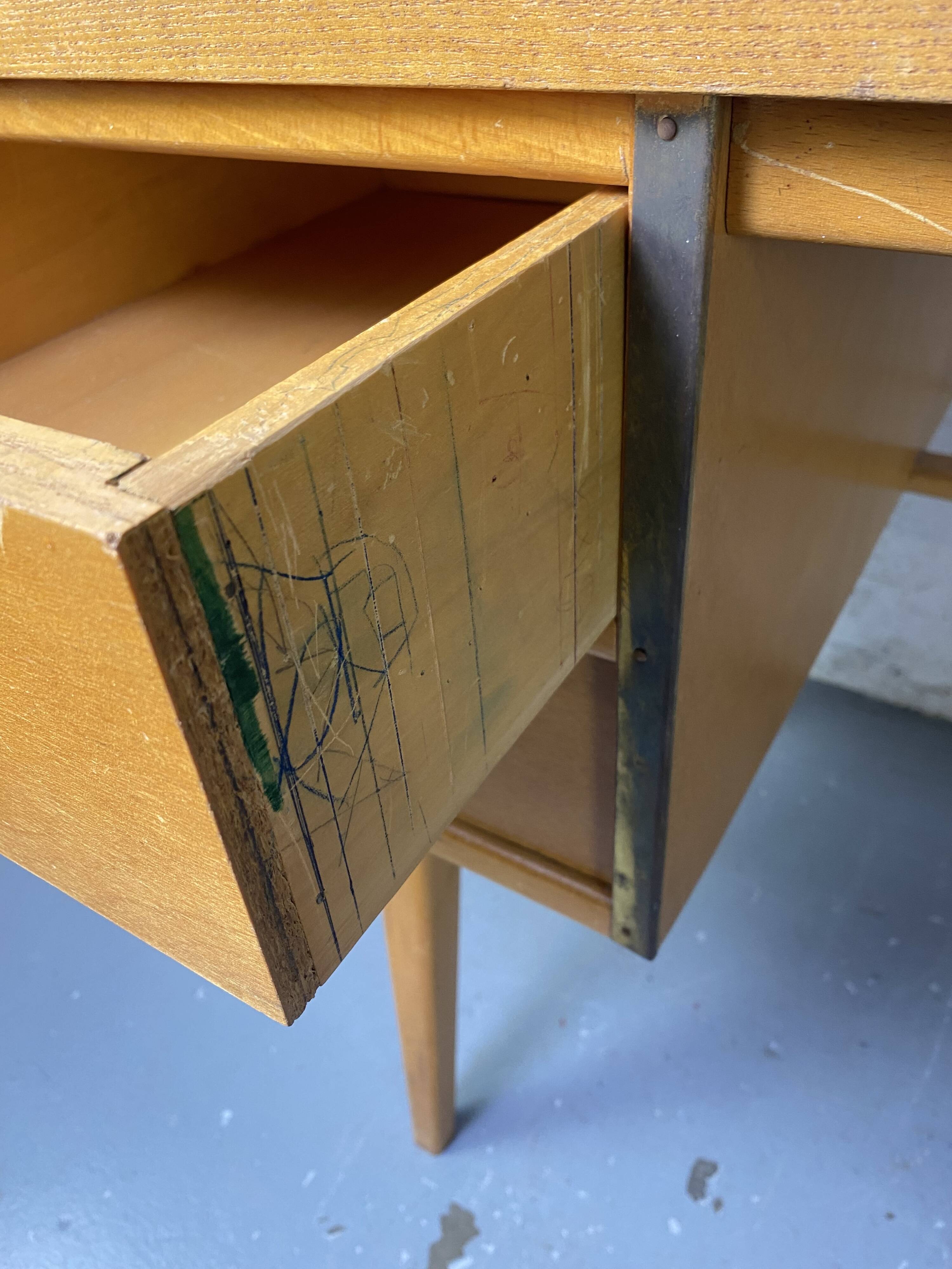 Desk Ekawerk Horn Lippe