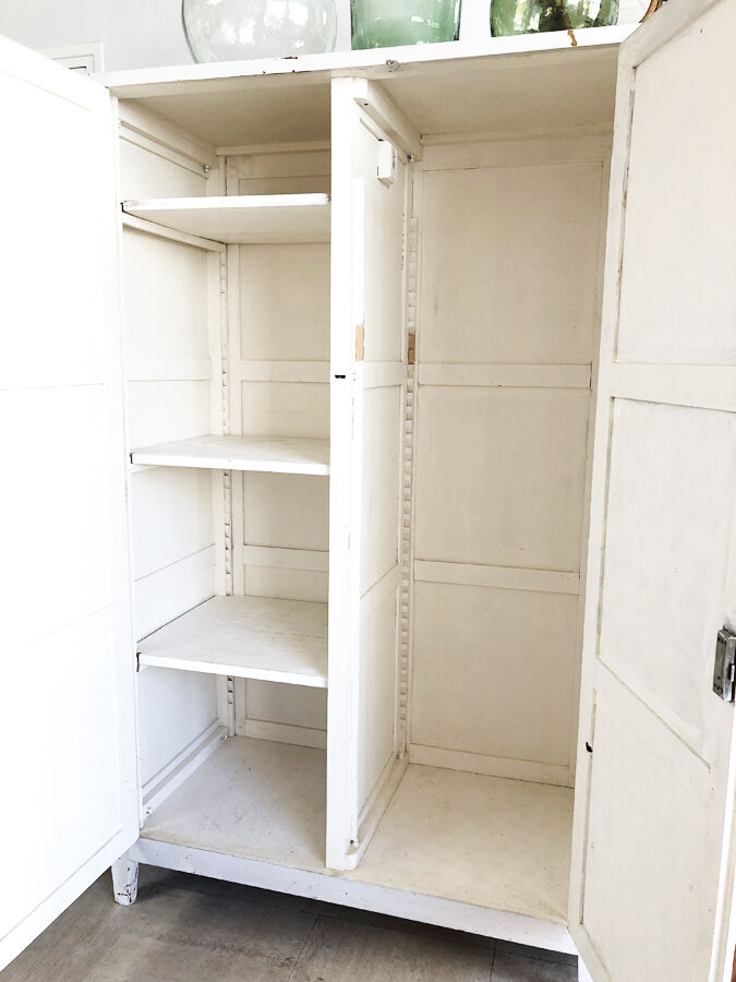 Vintage parisian wardrobe, 1950