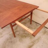 Scandinavian style table with extensions