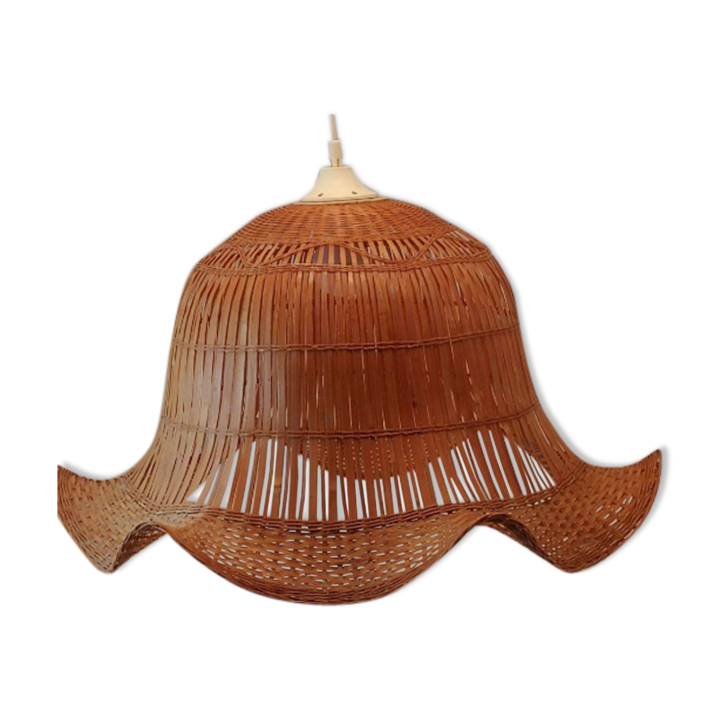 Suspension en rotin vintage forme tulipe