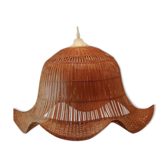 Suspension en rotin vintage forme tulipe