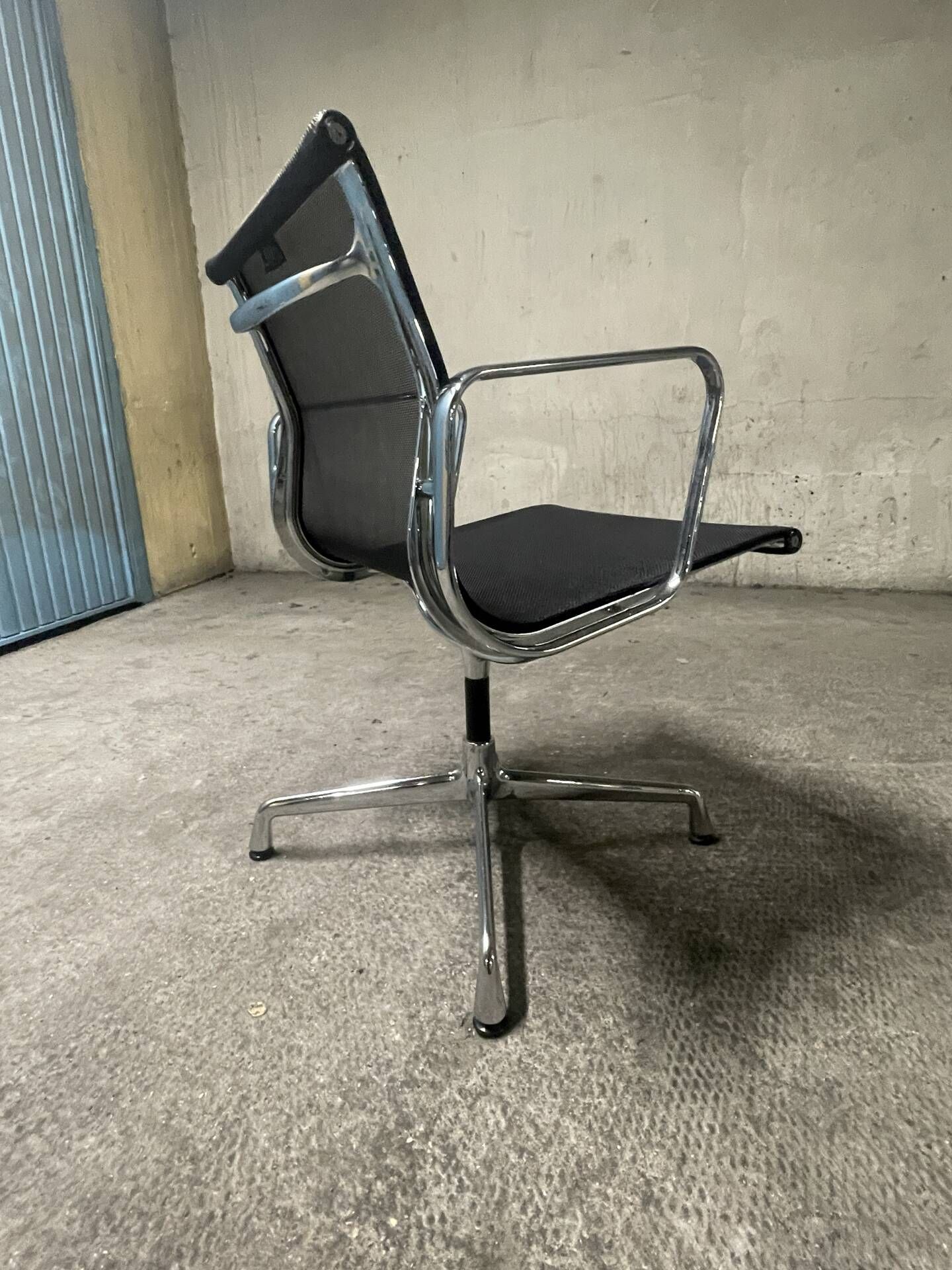 Fauteuil de bureau EA108 Vitra Eames