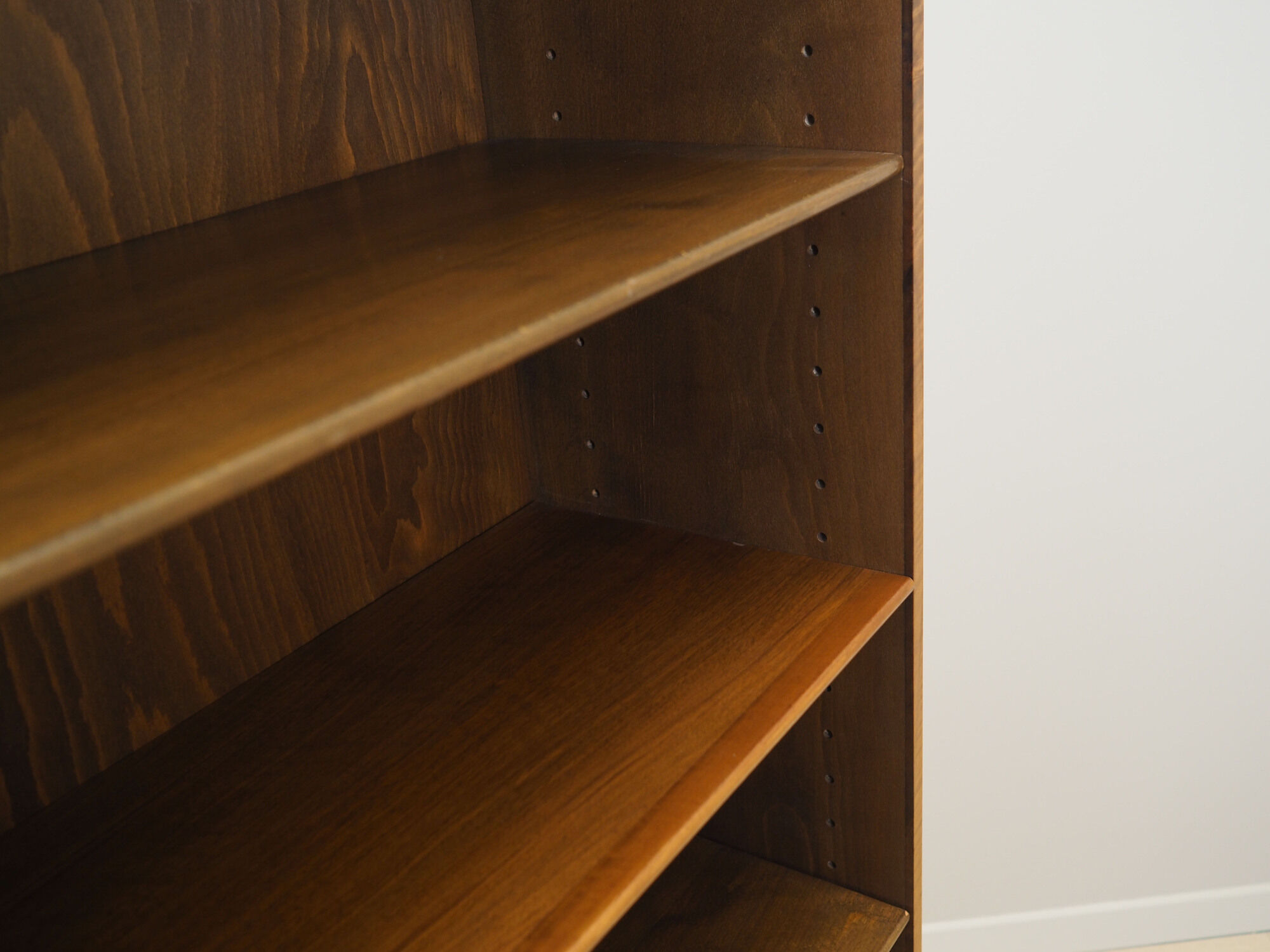 Walnut bookcase, Danish design, 1960s, designer: Børge Mogensen