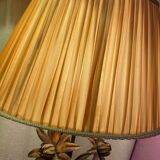 Metal flower lamp with wooden base