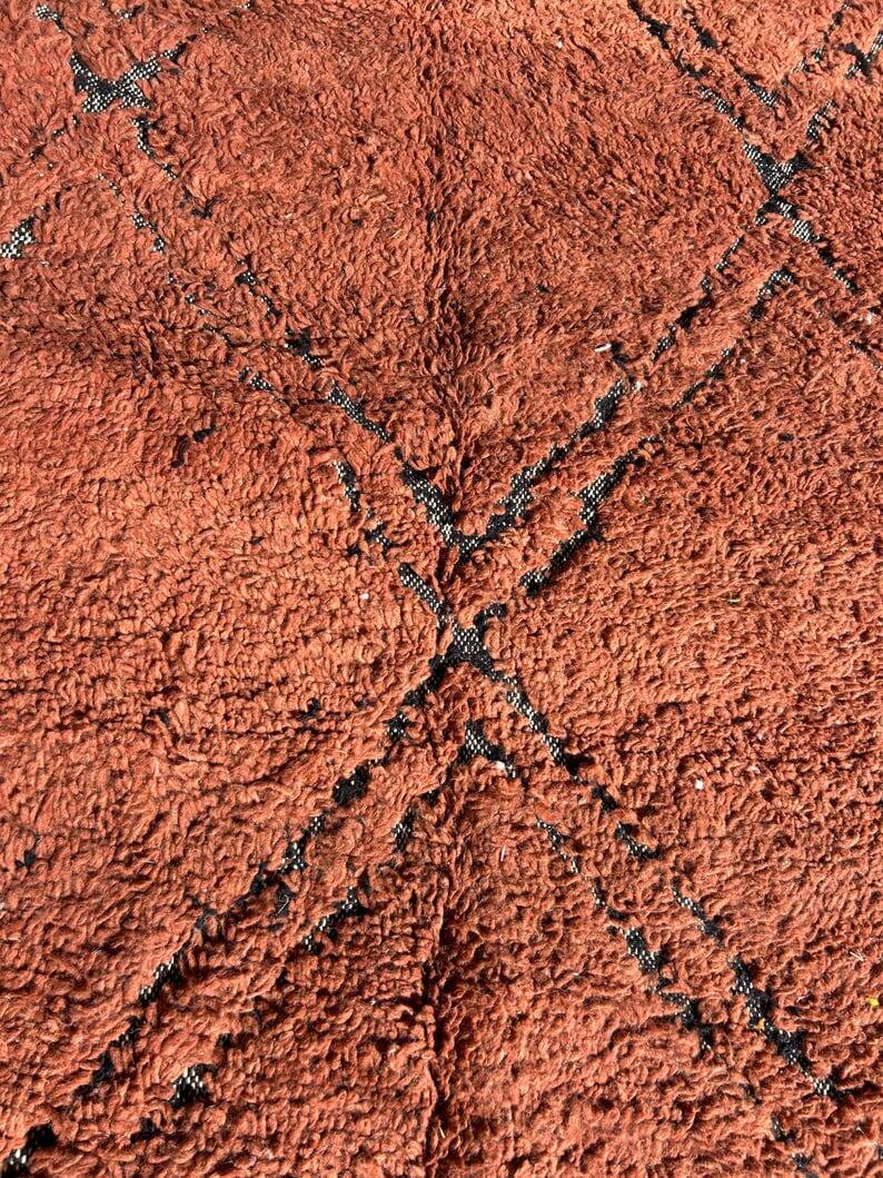 Traditional Beni Ourain Berber rug with brown patterns, 150/250 cm.