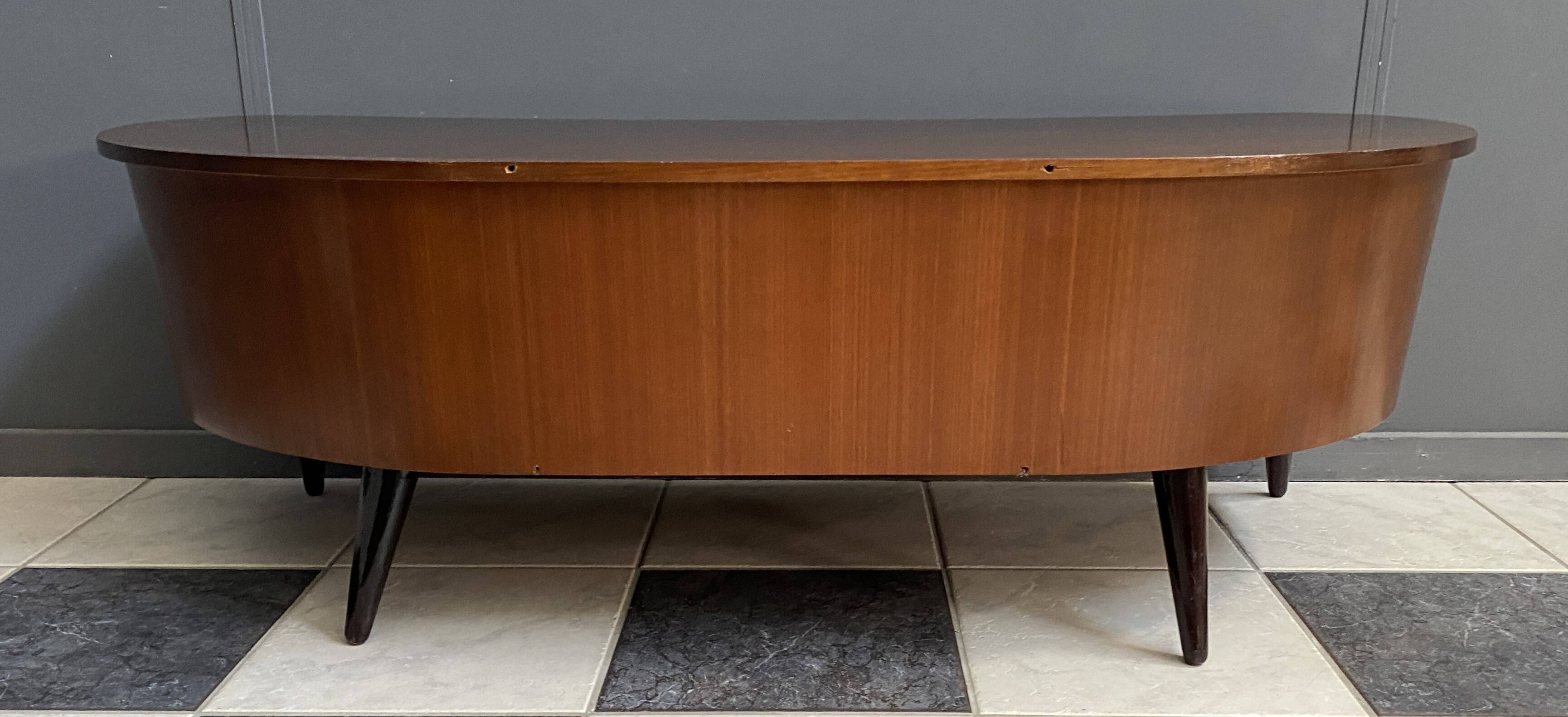 1960s kidney-shaped sideboard in two-tone wood