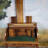 Bureau à cylindre époque Louis XVI en noyer