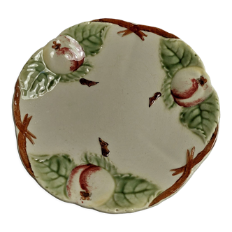 Plate in slip Choisy le Roi apples early twentieth century