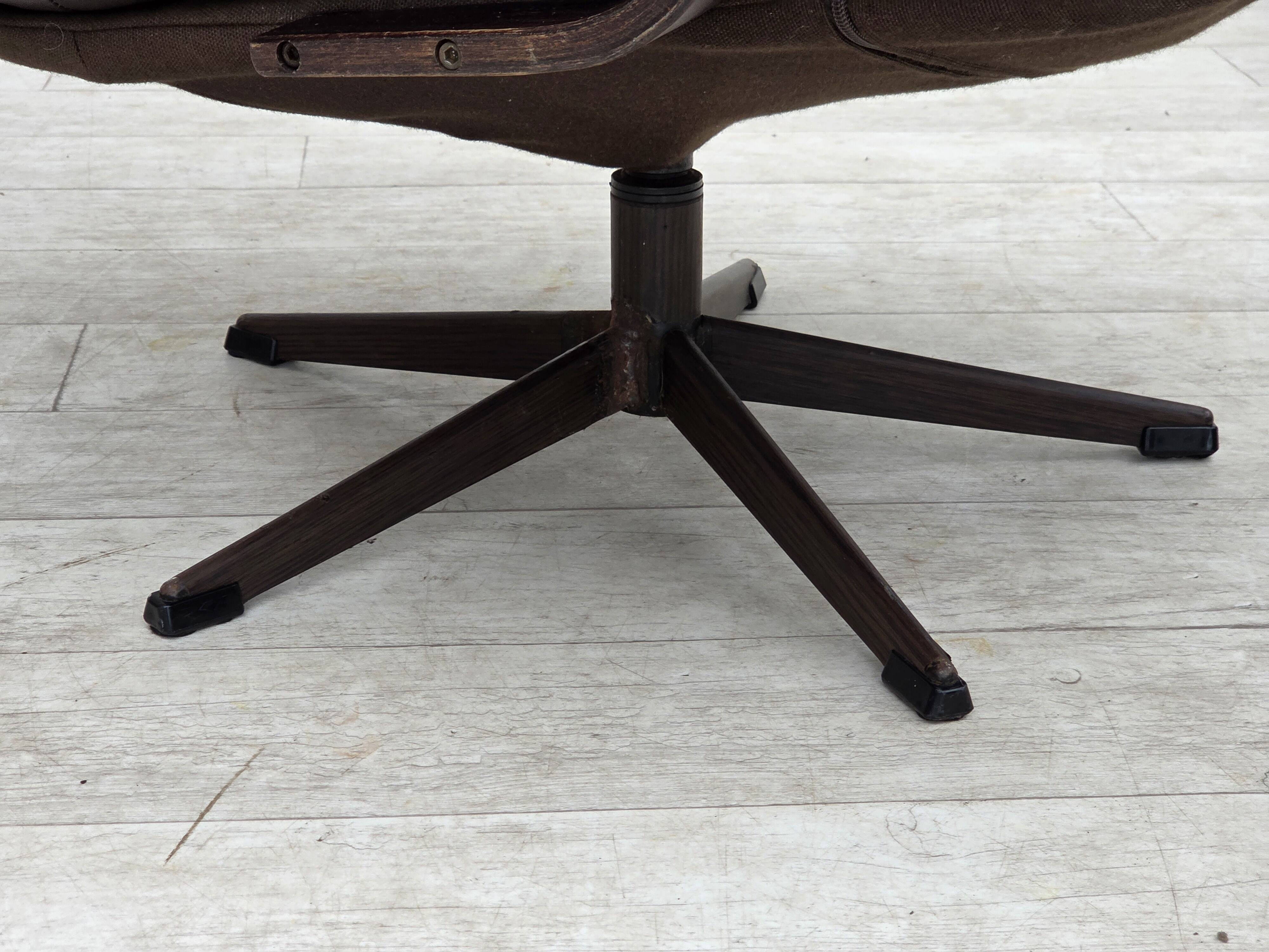 Fauteuil pivotant scandinave des années 1970, en cuir patchwork d'origine.