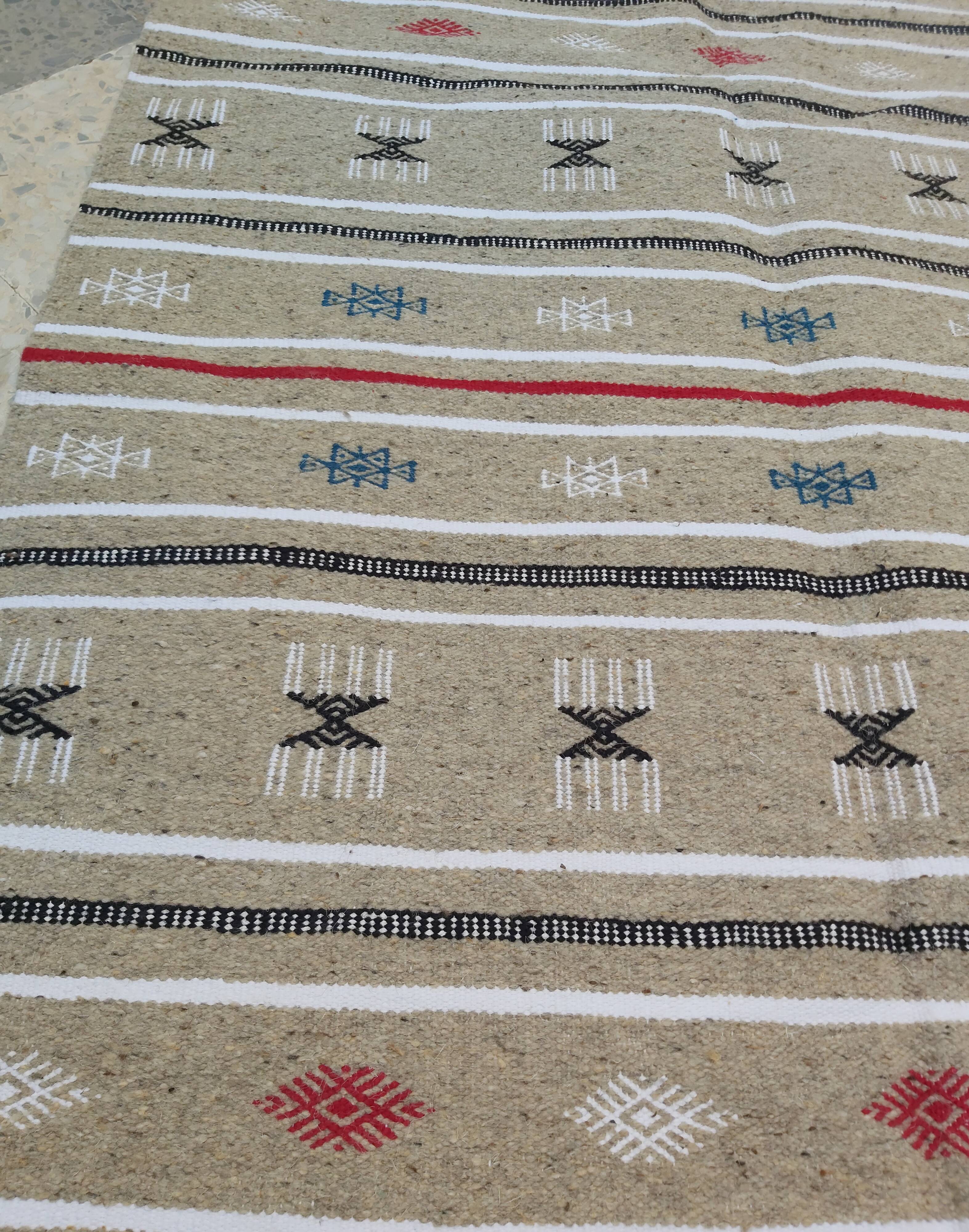 Traditional kilim carpet with Berber motifs 100x145cm