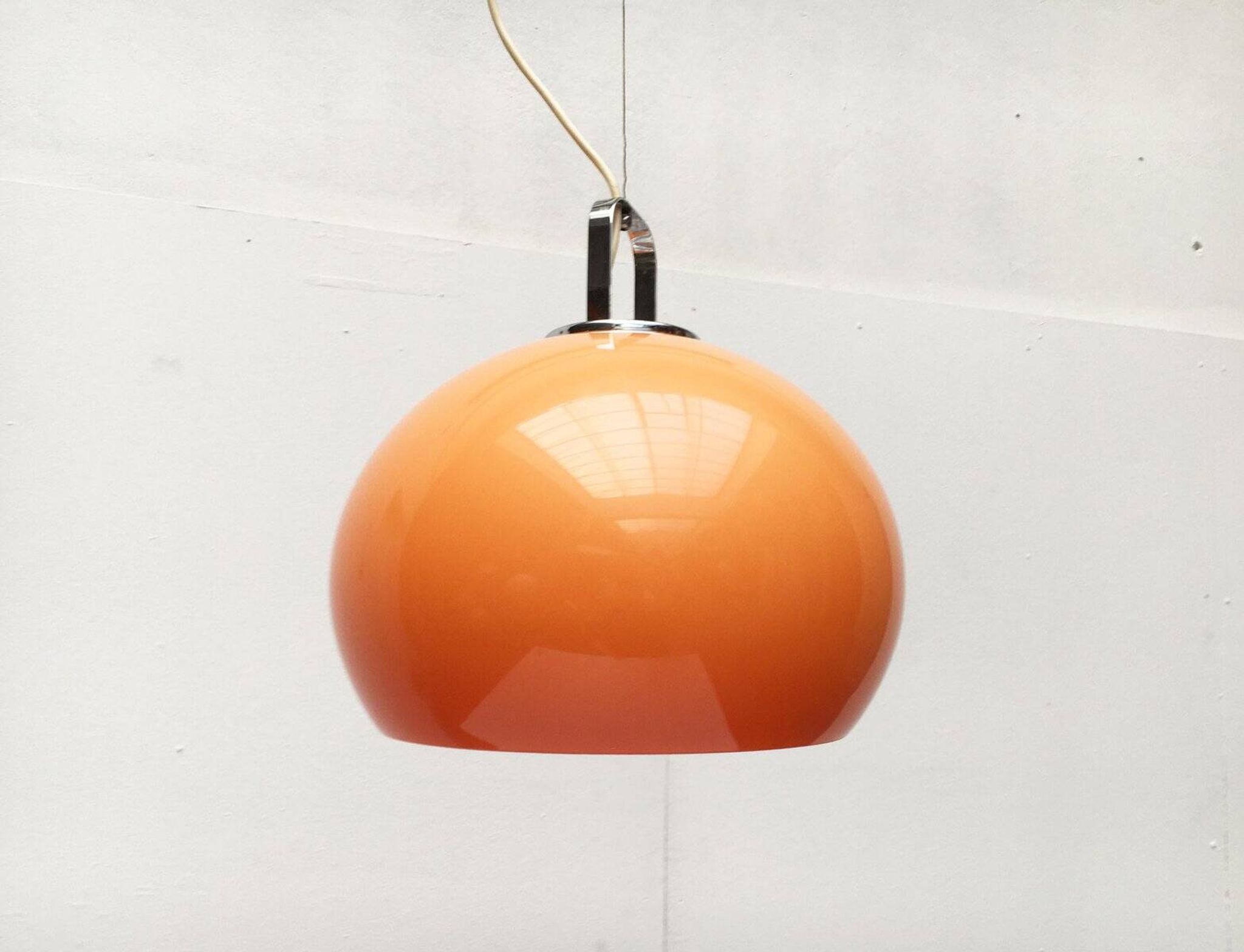 Suspended lamp Zurich Italian from the space age mid-century by Luigi Massoni for Guzzini.