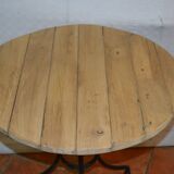 Old bistrot table made of iron and oak top