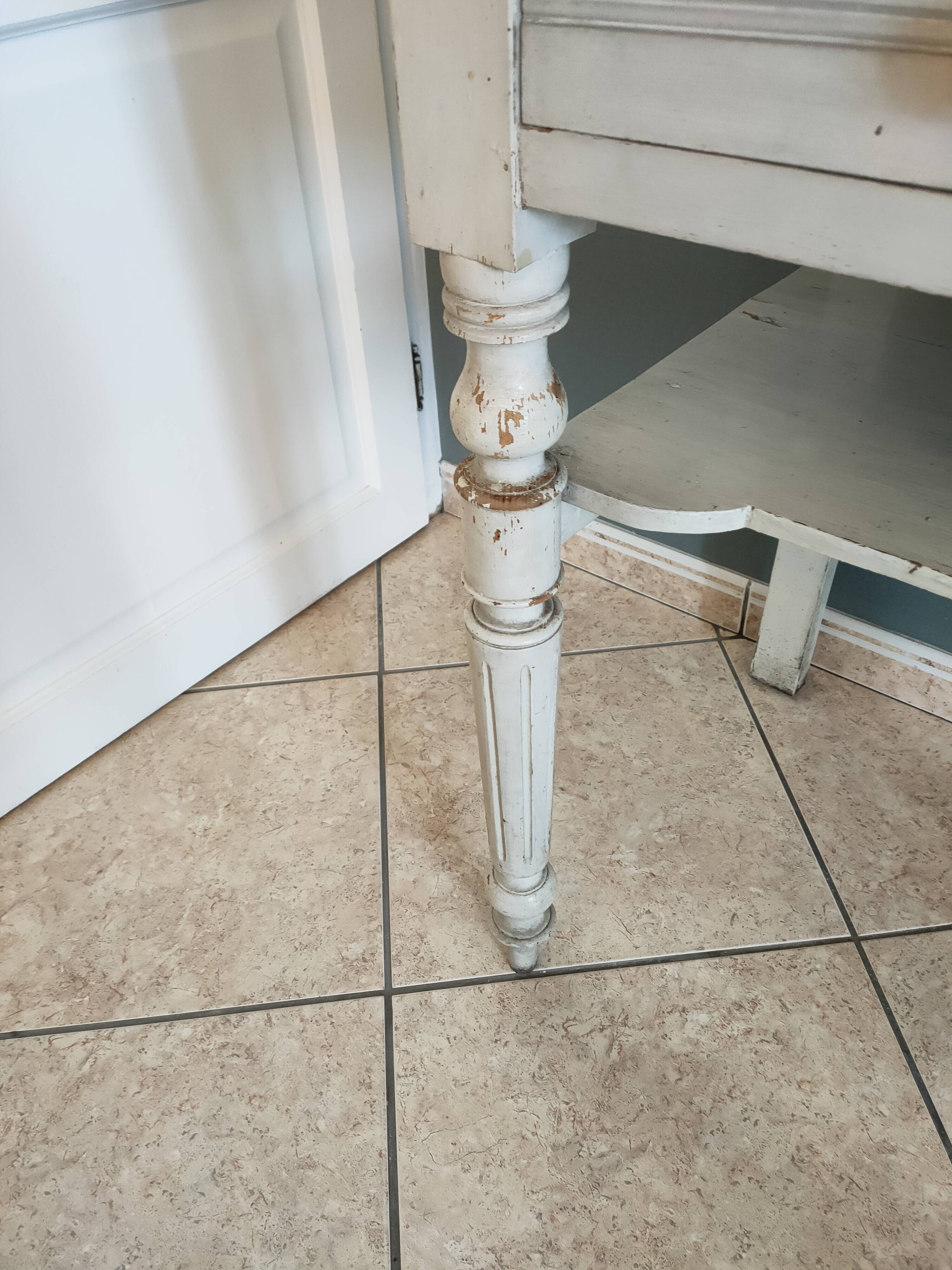 Dressing table dressing table in painted wood