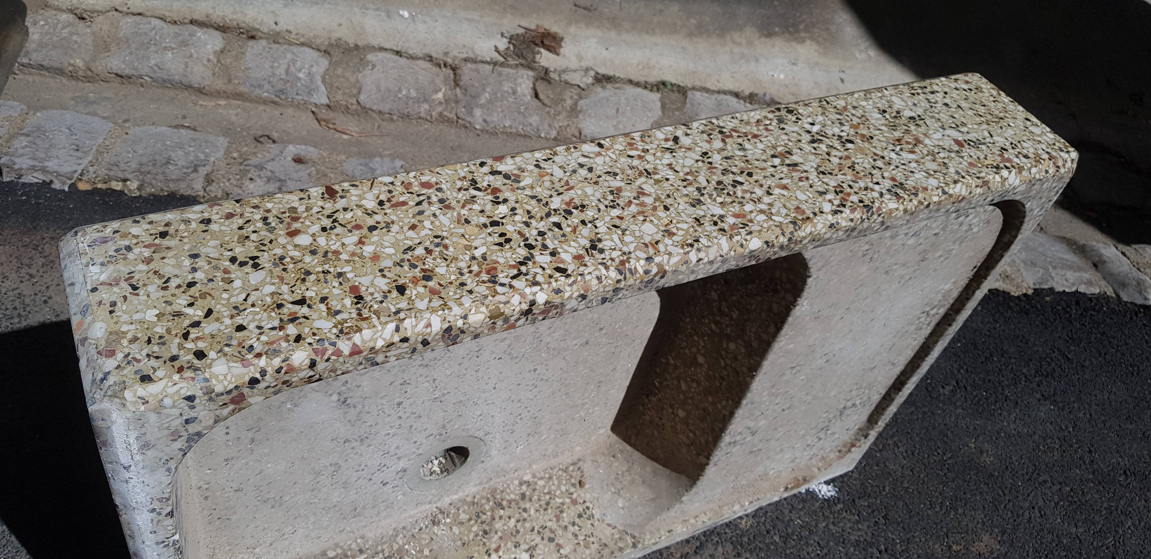 Evier ancien ciment granité