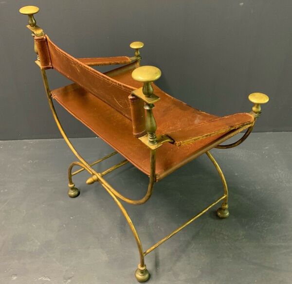 Fauteuil curule romain années 40, art deco cuir et laiton