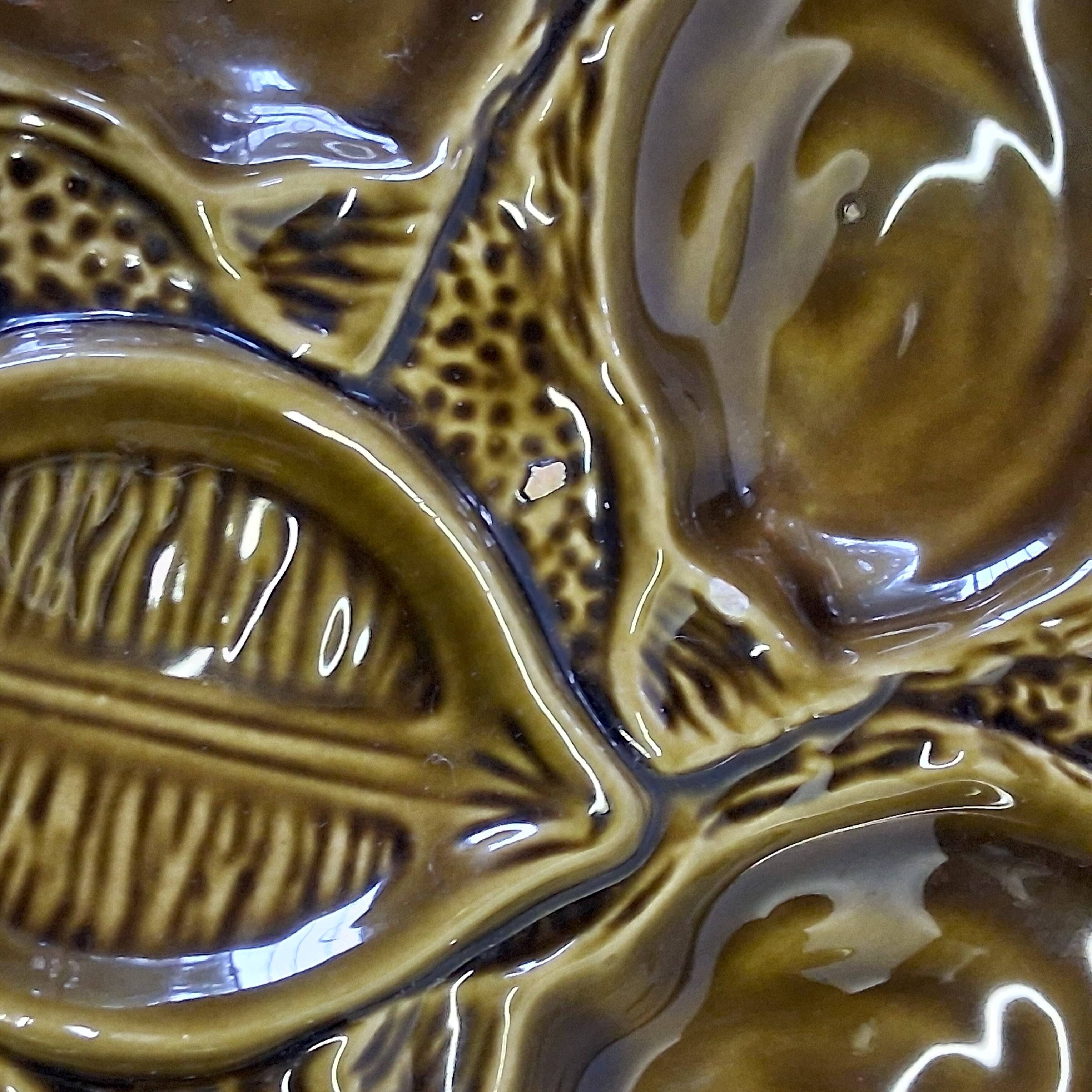 3 green majolica oyster plates from St Clément in good condition.