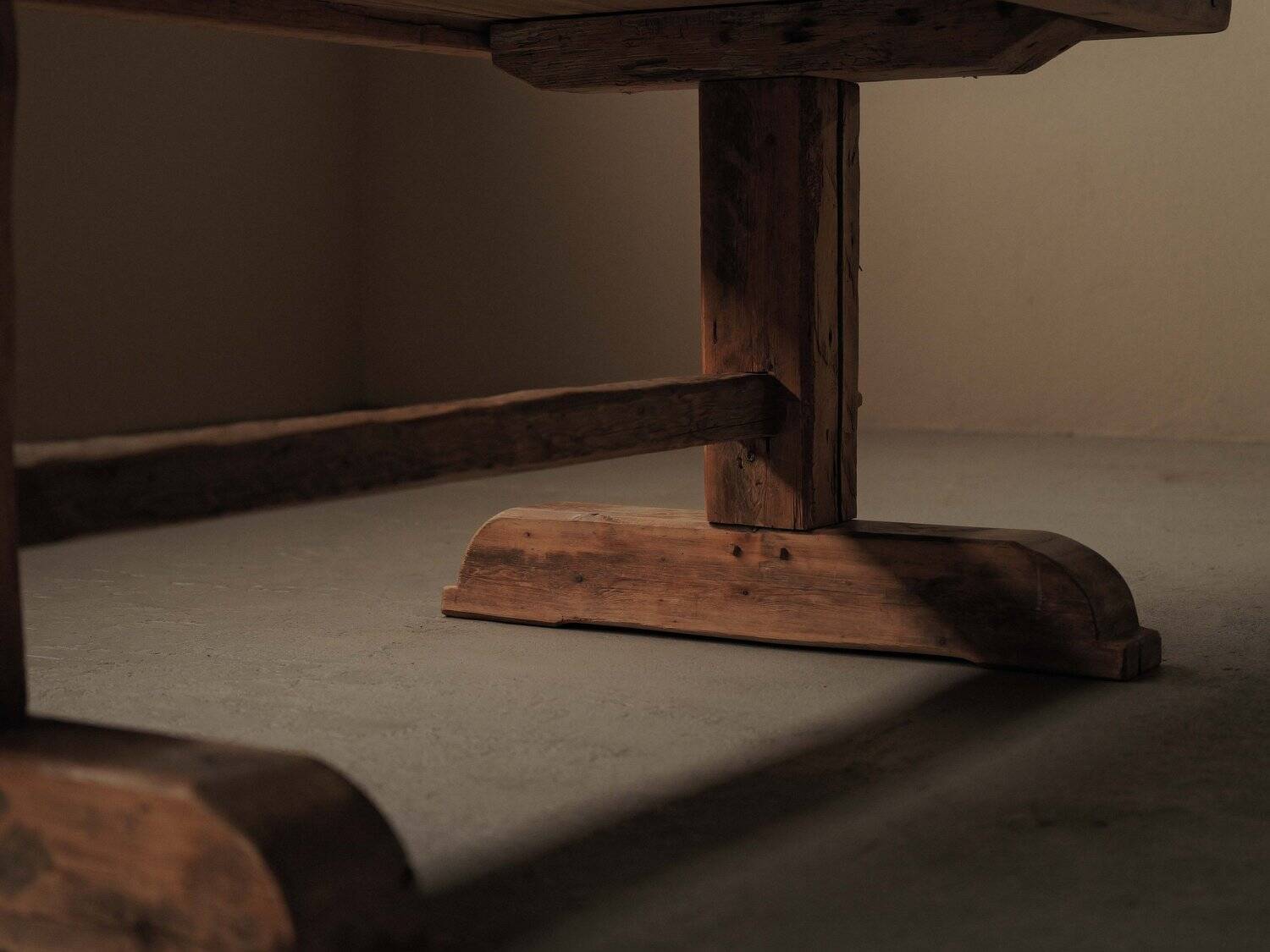 Solid pine dining table – Handcrafted, around 1970