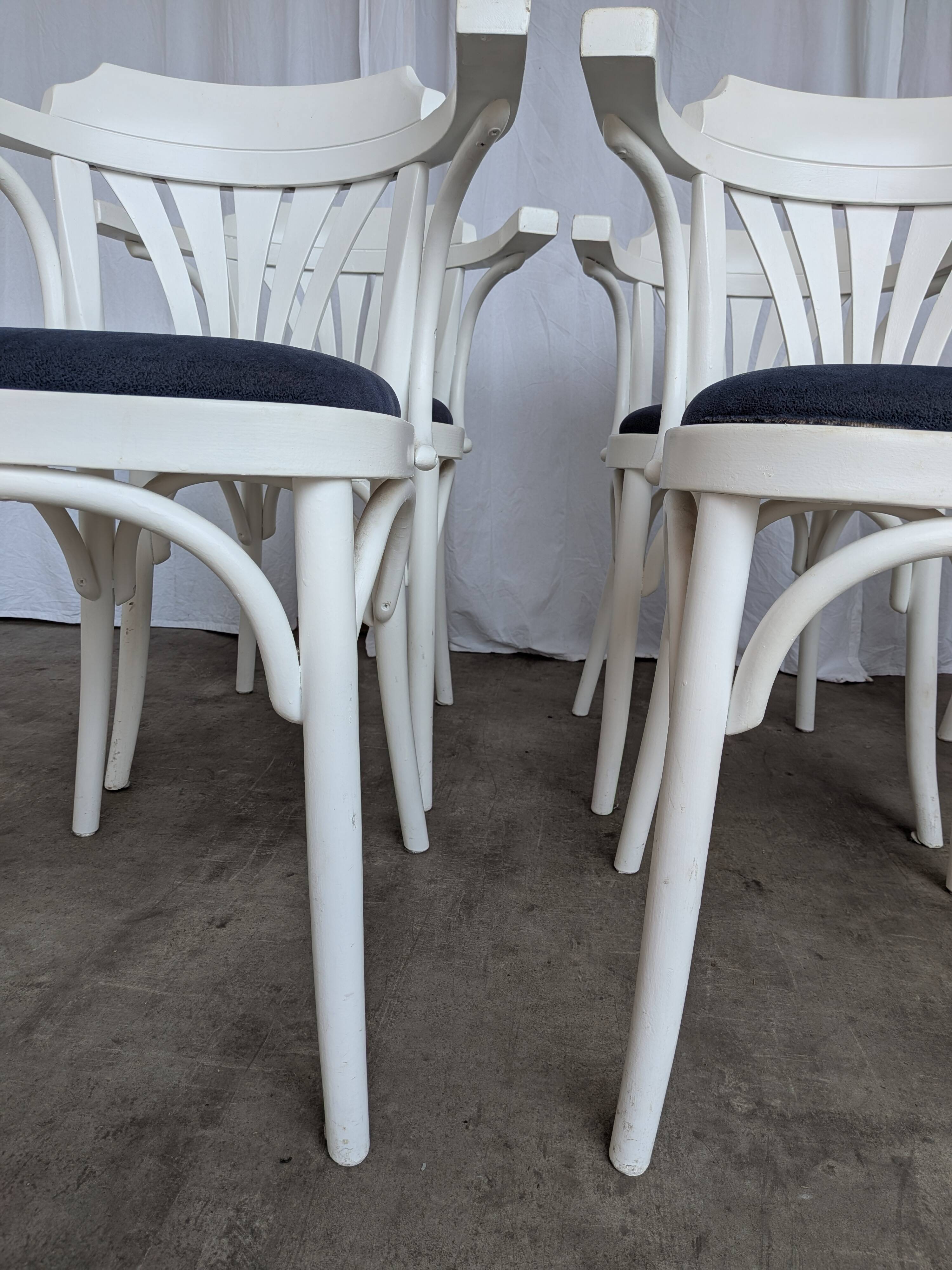 Ensemble de 6 chaises de salle à manger vintage en bois courbé blanc / fauteuil de style Thonet des années 1970