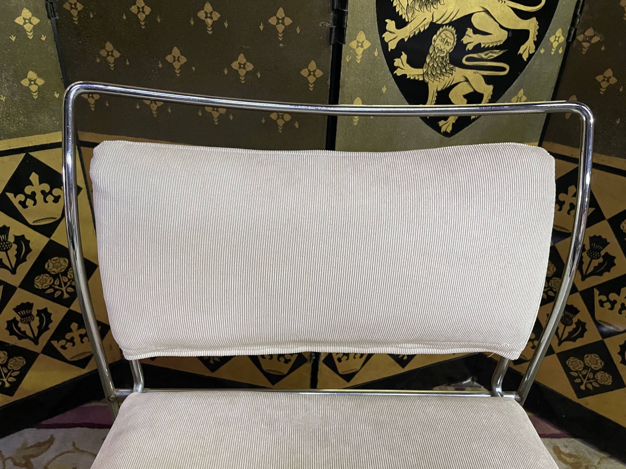 8 1970 chairs in chromed metal "made an Italy" restored