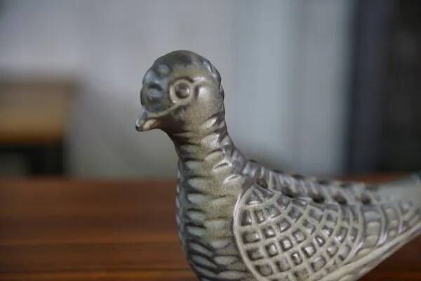 Ceramic dove flower frog, Le Potier Menton, 1960s