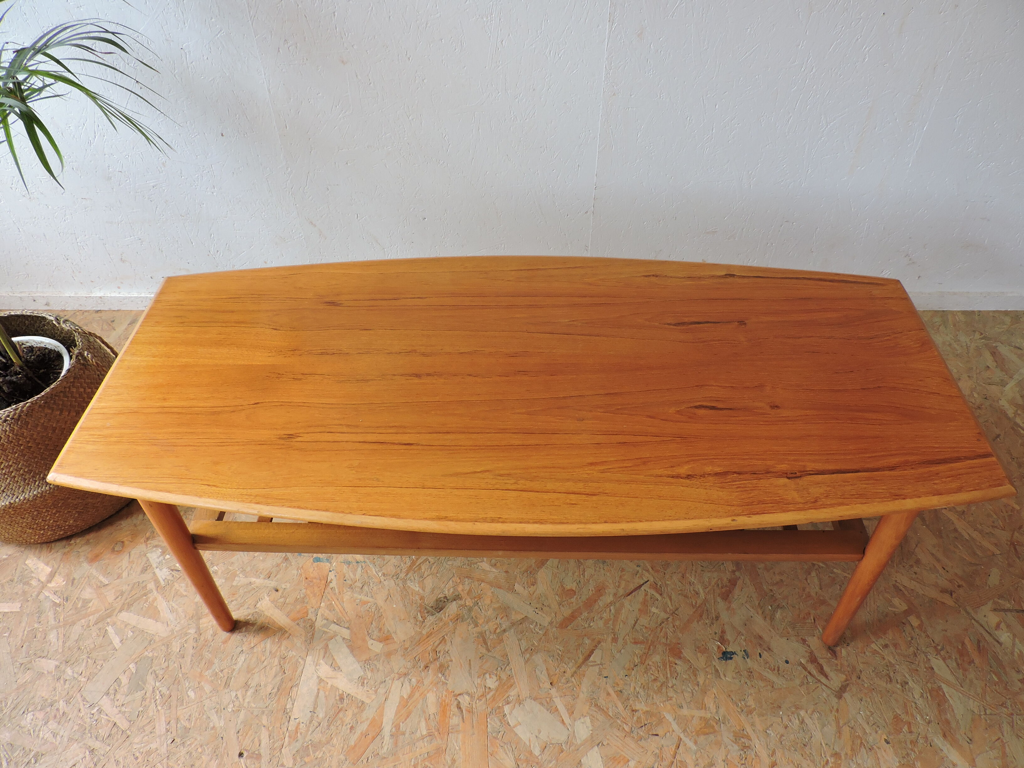 Low scandinavian teak table 60's