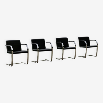 Set de 4 fauteuils BRNO, Mies Van der Rohe, édition Alivar, Italie, circa 1985.