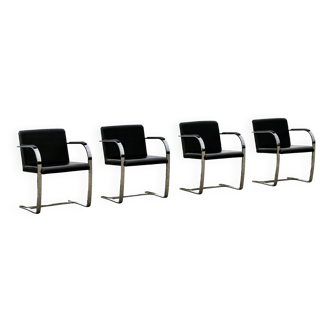 Set de 4 fauteuils BRNO, Mies Van der Rohe, édition Alivar, Italie, circa 1985.