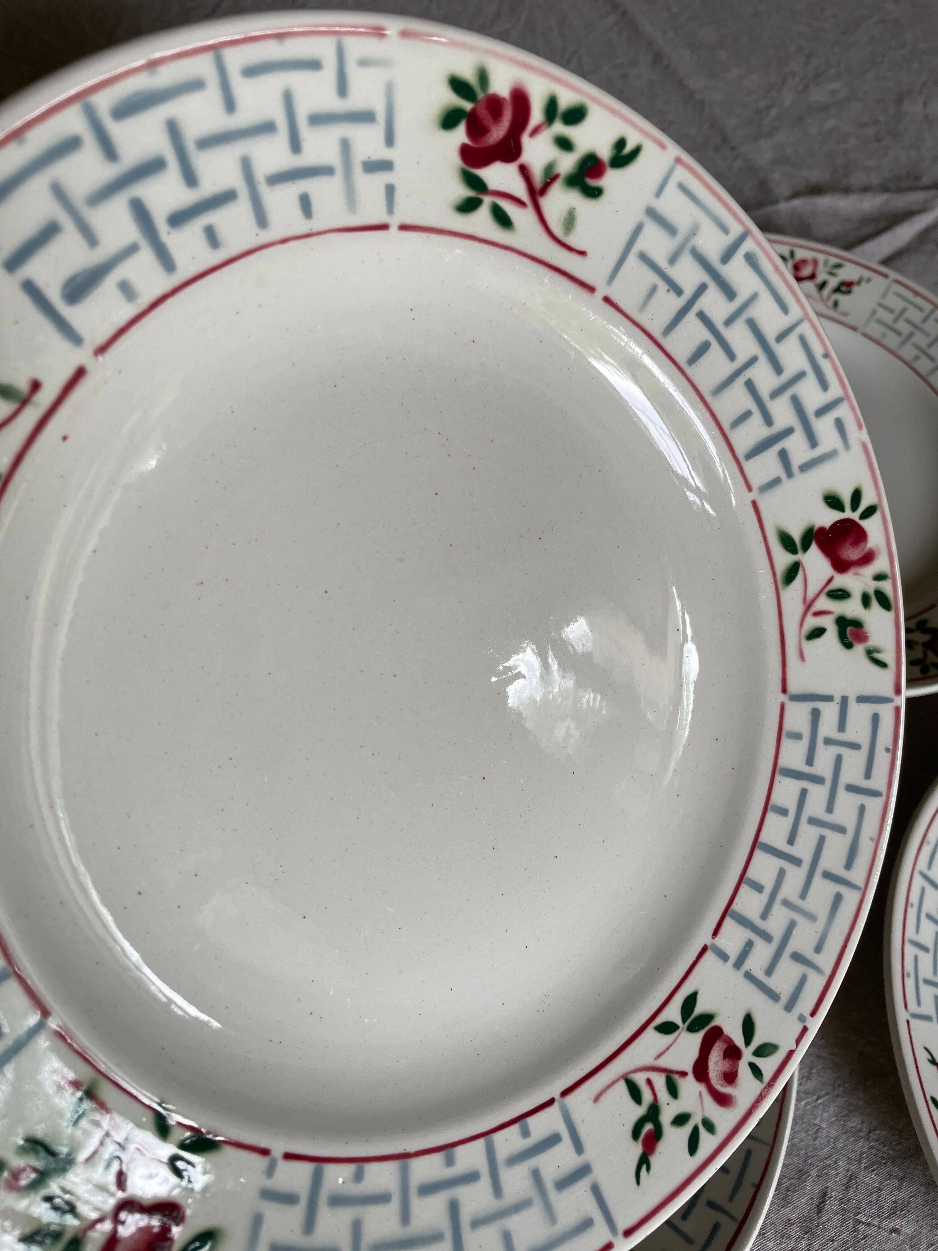 Flat plates Sarreguemines model Christiane