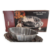 Sauce boat on Guy Degrenne tray